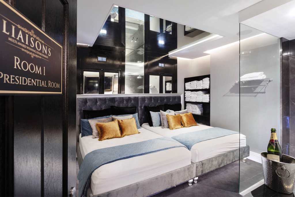 Liaisons Best Sydney Brothel 5 Star Luxury Work Available Apply Now!